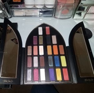 Kat Von D Saint + Sinner Palette